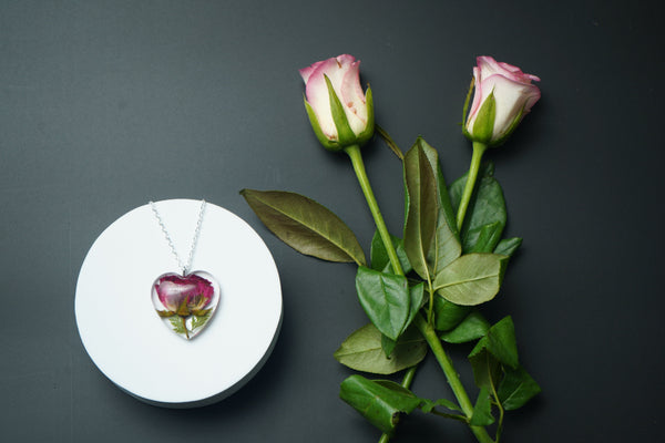 Dried Original Rose With Silver Heart shape pendent