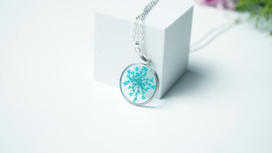 Light Blue Annes With Silver Round shape pendent